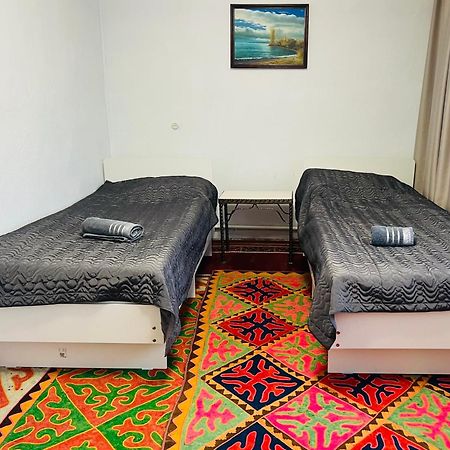 Guesthouse Greathome Каракол Екстер'єр фото