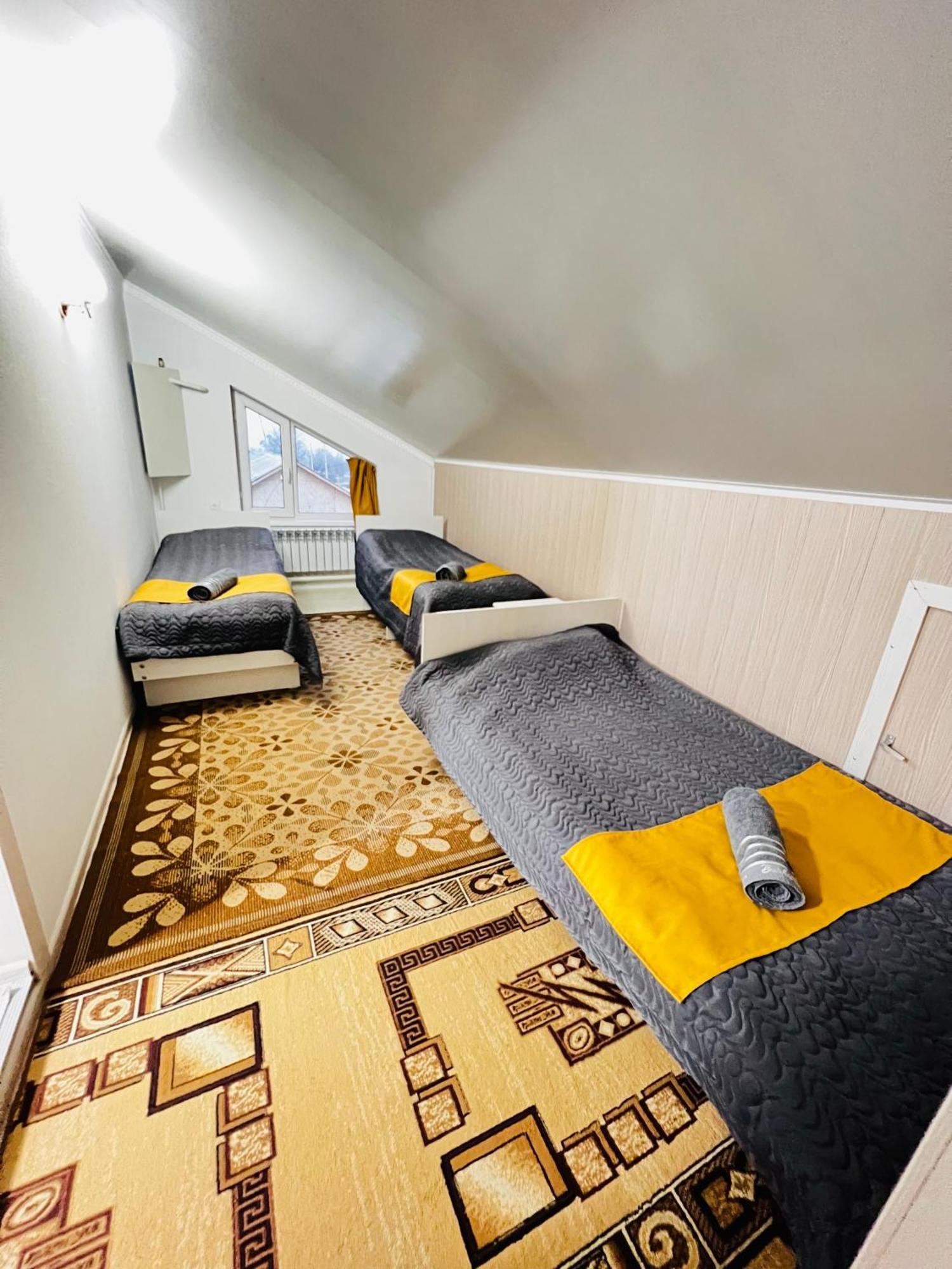 Guesthouse Greathome Каракол Екстер'єр фото
