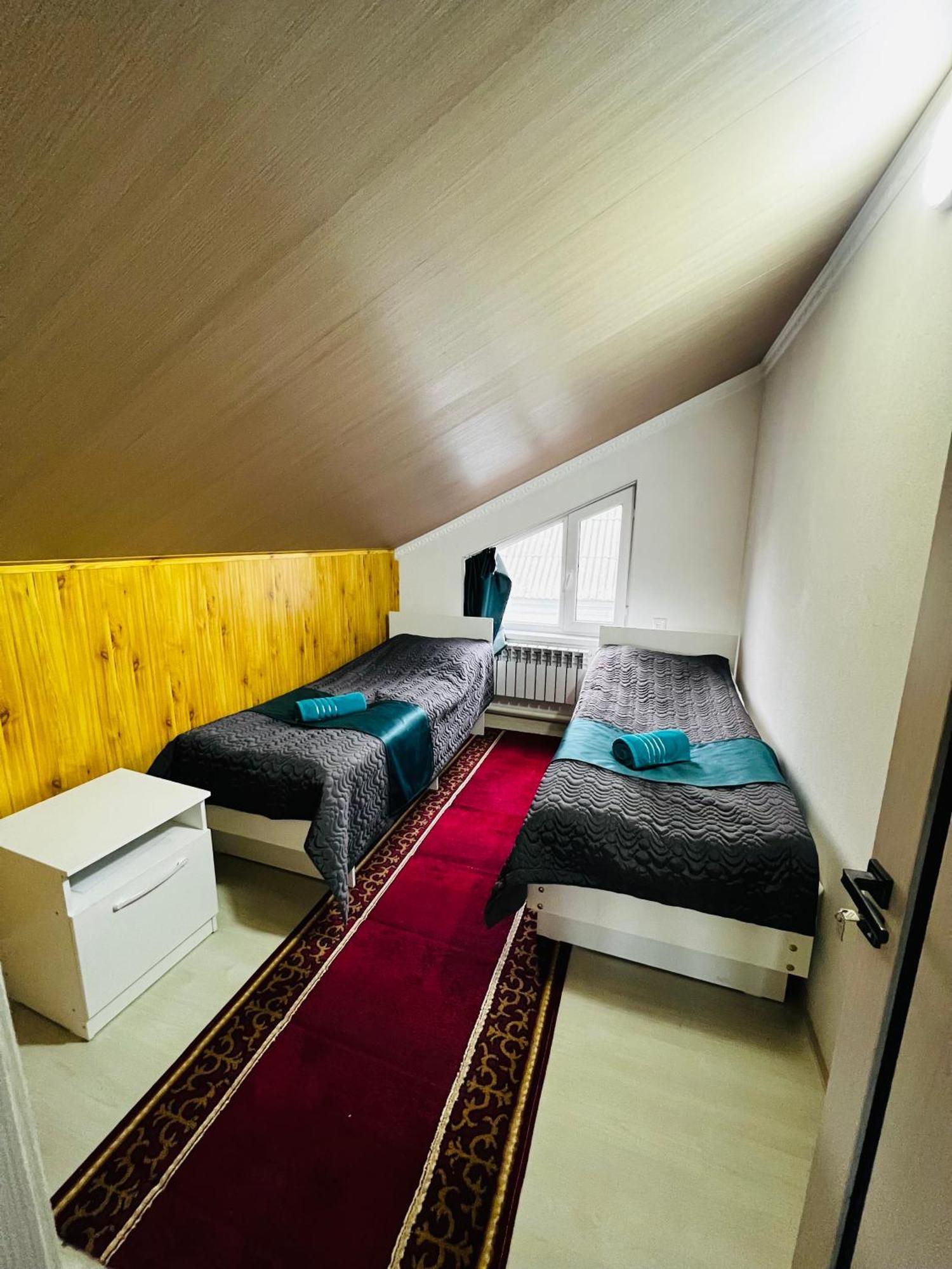 Guesthouse Greathome Каракол Екстер'єр фото